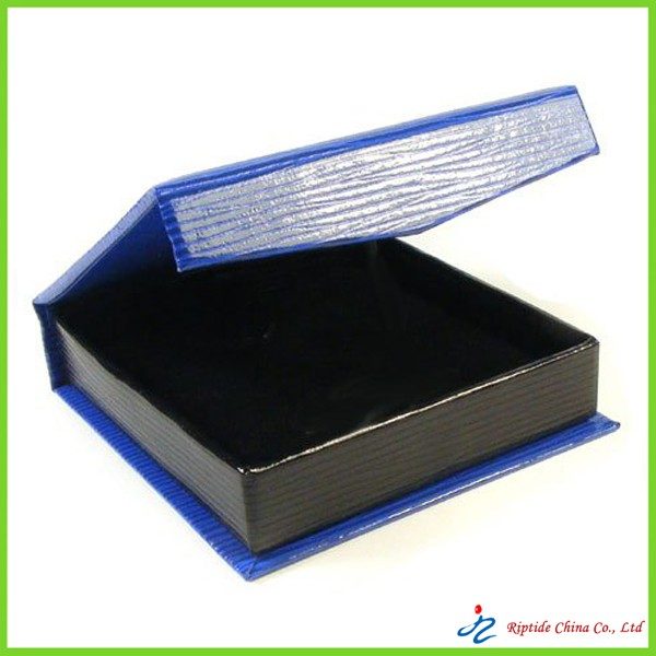 textured surface gift box