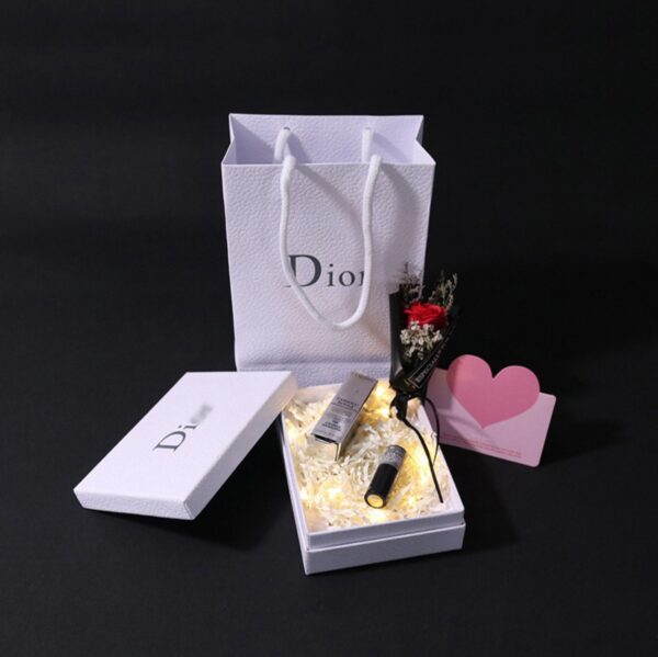 24 Luxury Beauty Gifts Ideas 2022